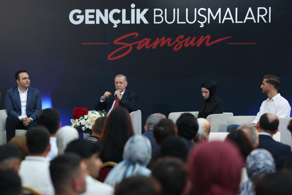 Cumhurbaşkanı Erdoğan: Gençleri Siyasetin Merkezine Aldık ve Hedeflerimizi Paylaştı