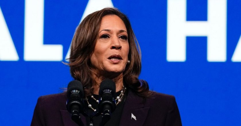 Harris, Netanyahu karşıtı protestolarda Amerikan bayrağının yakılmasını kınadı