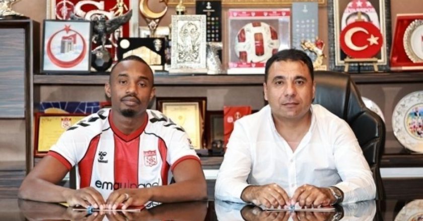 Sivasspor, Fode Koita’nın sözleşmesini yeniledi – Son Dakika Spor Haberleri