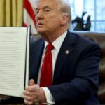 Trump imzaladı! % 25’lik gümrük vergisi, Amerika Birleşik Devletleri’nde üretilmeyen arabalara geldi