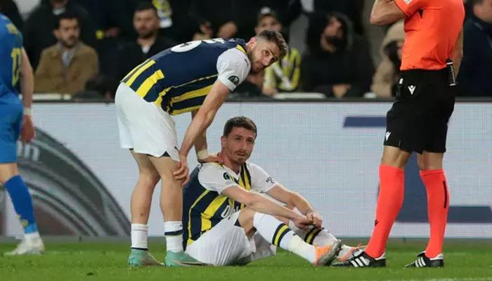 Fenerbahce, Mert Hakan Yakdaş’ın ameliyat geçirdiğini duyurdu