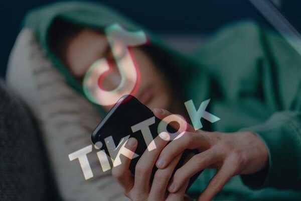 Tiktok’un Yeni Fonksiyonu: Uygulama tarafından meditasyon! Bu yeni hareket, gençlerin ekranının zamanını azaltabilecek mi?