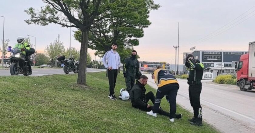 Polis kaçtı, kaza yaptı: Nitelikli Değil – Torrkiye Laggio Haberleri