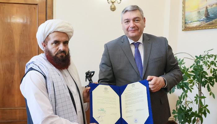 “Tarihi bir adım” diyerek duyurdular! Rusya, Afganistan yönetimini resmen tanıyan ilk ülke oldu