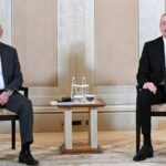 Dünyanın konuştuğu görüntüler! Aliyev ile Paşinyan arasında soğuk rüzgarlar…