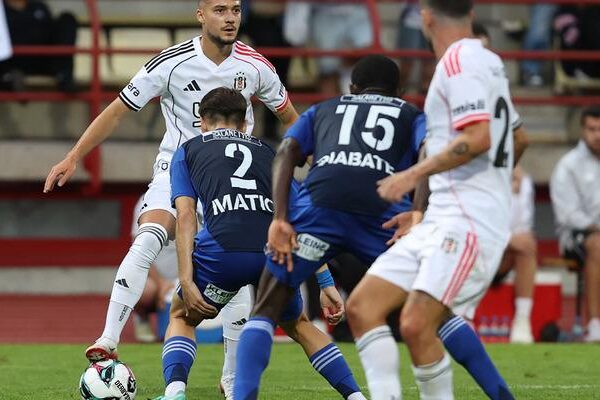 Beşiktaş üçüncü hazırlık maçından mağlubiyetle ayrıldı! Yeni transfer ilk kez forma giydi