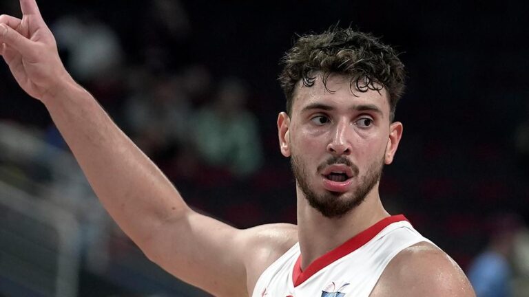 EuroBasket’e 3’te 3’le başlayan 12 Dev Adam, Estonya ile karşılaşacak