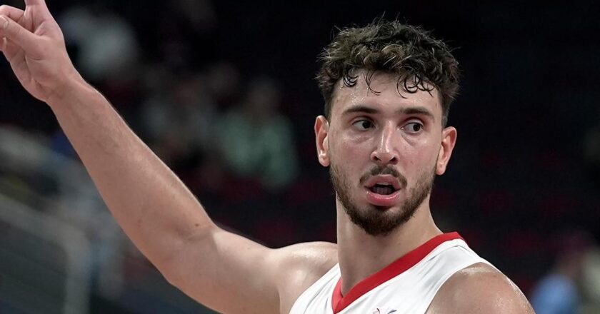 EuroBasket’e 3’te 3’le başlayan 12 Dev Adam, Estonya ile karşılaşacak