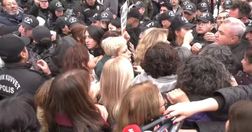 Ankara Meclis önünde ‘cinsel istismar’ protestosu: Polis müdahalesi!