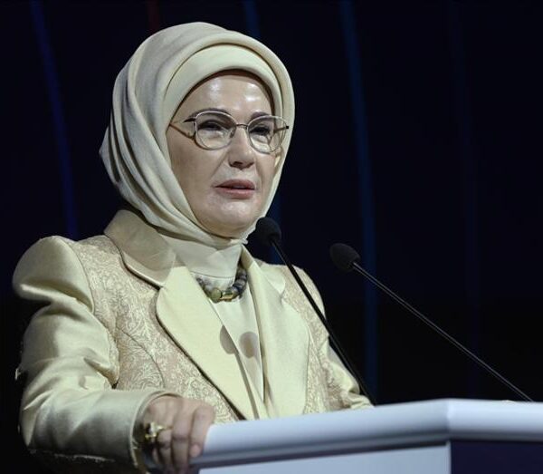 Emine Erdoğan’dan “İnsan Hakları Günü” Mesajı