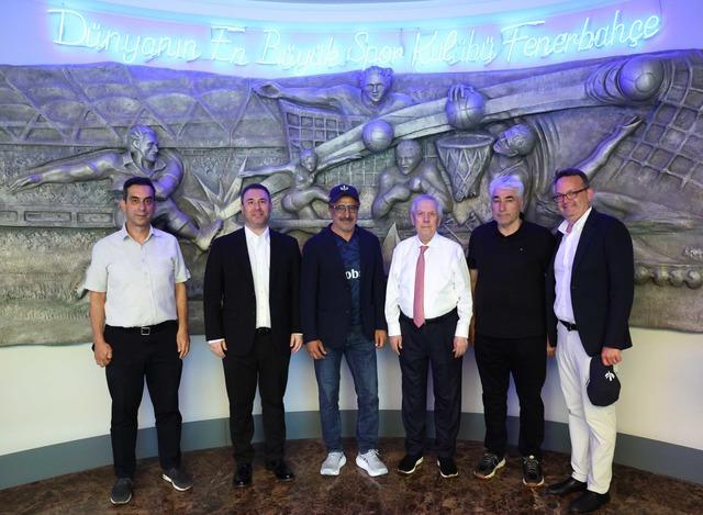 Fenerbahçe Başkanı Aziz Yıldırım, Chobani CEO’su Hamdi Ulukaya’yı ağırladı